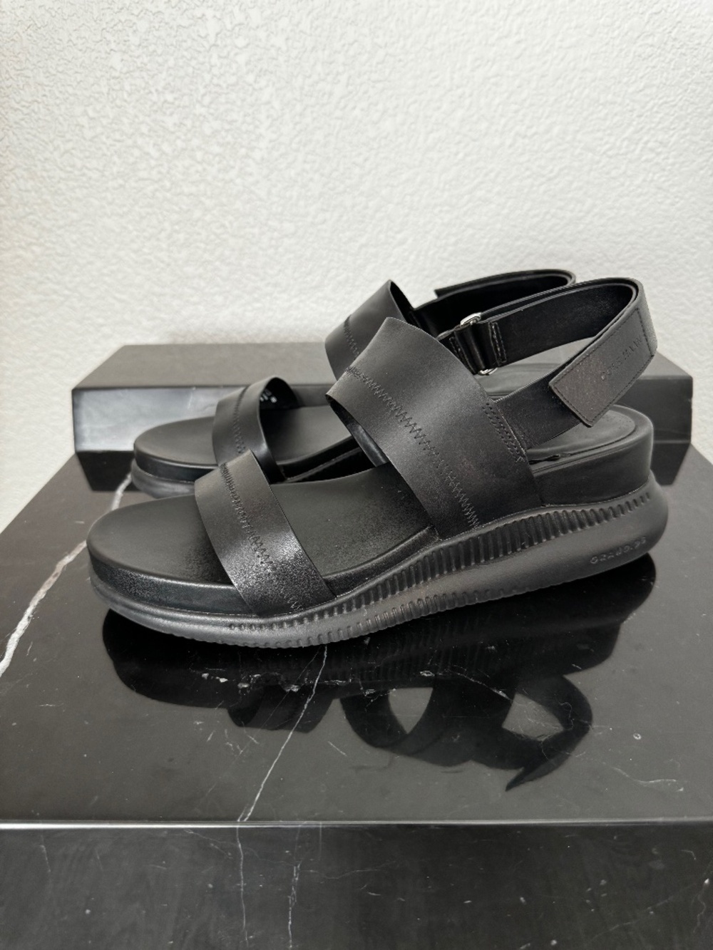 Cole Haan shoes, sandals. Like NEW.